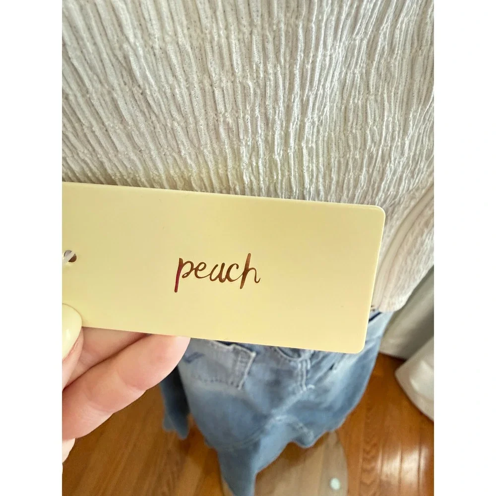 Peaches & Cream get into